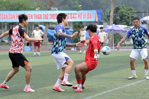 Ca sĩ Tuấn Hưng và hàng nghìn cầu thủ tranh tài tại Giải bóng đá Thanh niên Việt Nam