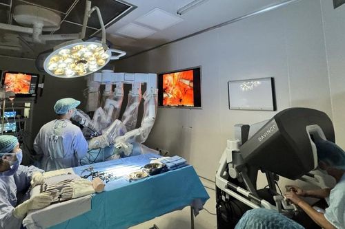 Phẫu thuật robot thành công cho người bệnh ung giai đoạn muộn, tái phát sau 10 năm