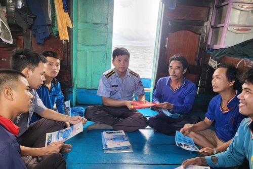 Chi đội Kiểm ngư số 4 kiên cường nơi đầu sóng, giữ vững chủ quyền biển, đảo
