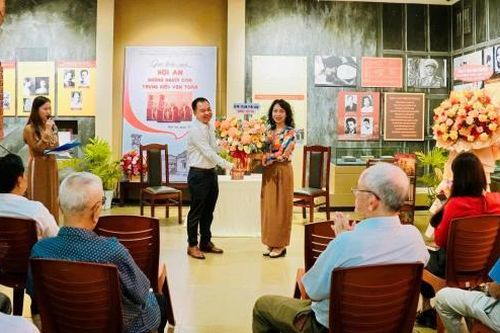 Ra mắt sách Hội An - Những người con trung hiếu vẹn toàn
