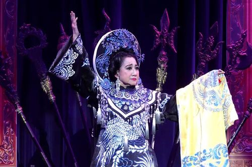 NSƯT Thanh Thanh Tâm hội ngộ khán giả yêu cải lương TPHCM