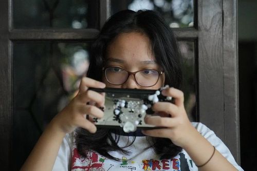 Indonesia bắt đầu hạn chế trẻ dưới 16 tuổi dùng mạng xã hội