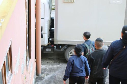 Lời nhắn nhủ của con trai trước giờ lĩnh án chung thân khiến mẹ già bật khóc