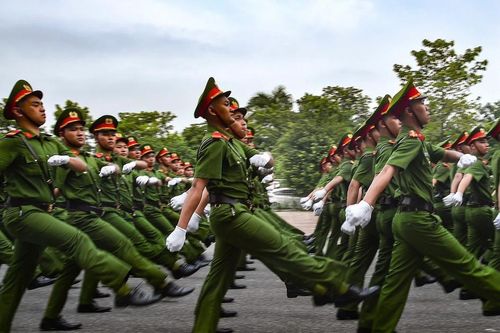 Hà Nội hỗ trợ mỗi người thuộc lực lượng vũ trang, Tòa án, Viện kiểm sát từ 2,5 đến 5 triệu đồng/tháng