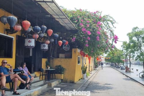 Diện mạo 'lạ' của phố cổ Hội An trước giờ G 'siết' vỉa hè