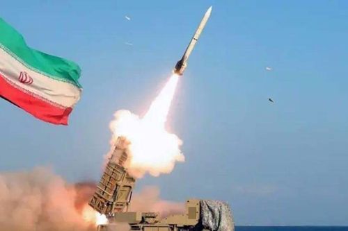 Iran tuyên bố tấn công loạt tàu chiến Mỹ, nhiều binh sĩ thiệt mạng