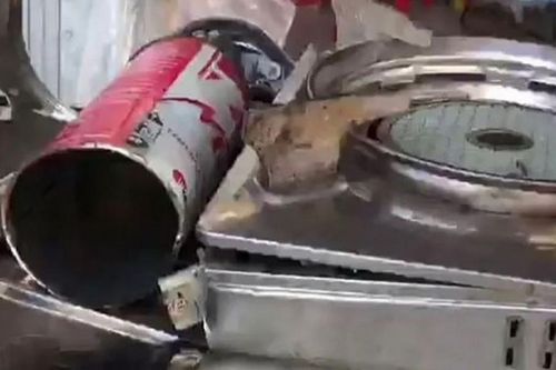 Nổ bình gas mini làm 2 người bỏng nặng