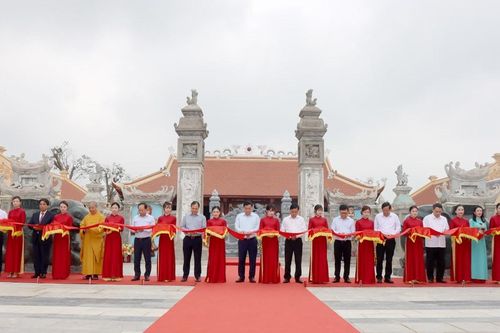Trang trọng Lễ khánh thành đền thờ Lê Đức Tuy