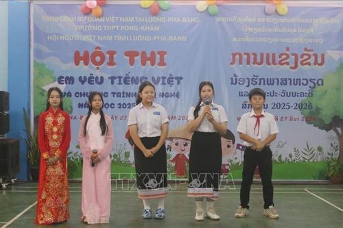Tiếng Việt thắt chặt tình hữu nghị đặc biệt Việt Nam-Lào