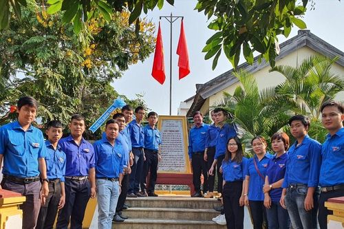 Nhìn lại chặng đường vẻ vang