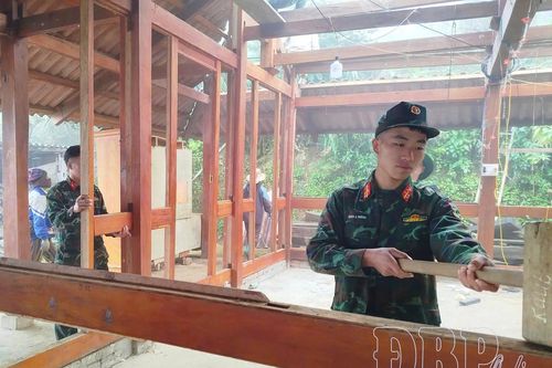 Xóa nhà tạm - xây 'thế trận lòng dân'
