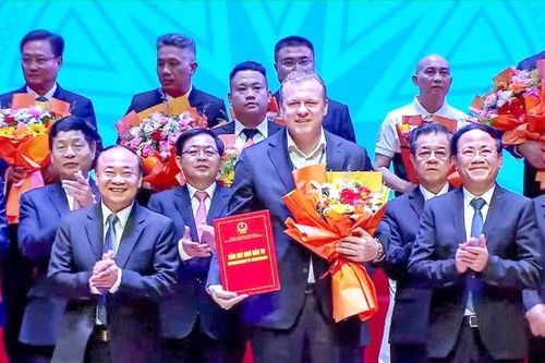 Hùng Nhơn - De Heus tiên phong 'bắt nhịp' làn sóng đầu tư 33 tỷ USD vào Gia Lai