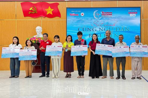 Giải vô địch quốc gia Marathon Báo Tiền Phong lần thứ 67 'Sát cánh cùng ngư dân bám biển'