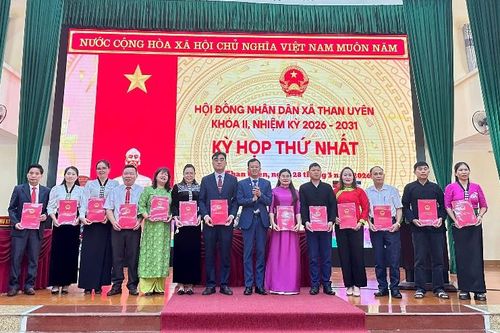 Kỳ họp thứ nhất, HĐND xã Than Uyên khóa II