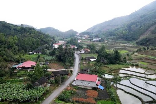 Phát huy sức dân mở lối giao thông vùng cao