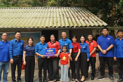 Chi đoàn Báo và Phát thanh - Truyền hình Lào Cai tổ chức nhiều hoạt động ý nghĩa trong Tháng Thanh niên