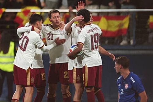 Tây Ban Nha đè bẹp Serbia 3-0: Oyarzabal lập cú đúp, Victor Munoz ghi dấu ấn