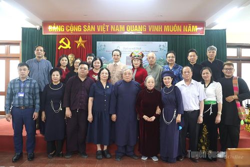Ra mắt Sách 'Bảo tồn nét đẹp văn hóa các dân tộc Thái - Kađai': Lan tỏa giá trị di sản, góp phần giảm nghèo thông tin
