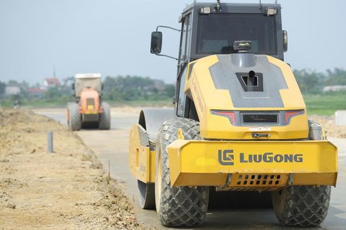 Gỡ nút thắt mặt bằng, tăng tốc thi công dự án Xô Viết Nghệ Tĩnh kéo dài