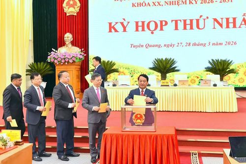 Ông Phan Huy Ngọc tái đắc cử Chủ tịch UBND tỉnh Tuyên Quang