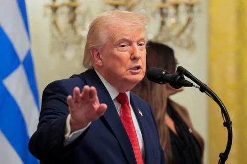 Tổng thống Trump muốn 'xem xét lại' quan hệ với NATO