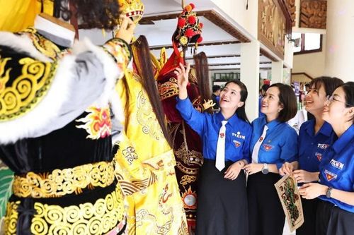 Lan tỏa giá trị văn hóa dân tộc trong tuổi trẻ