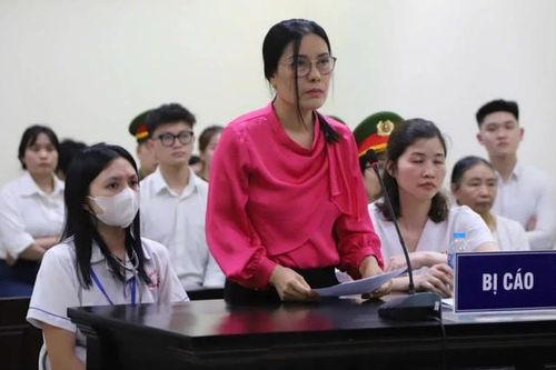 Cựu Hiệu trưởng lạm thu tiền học thêm bị tuyên phạt 3 năm tù