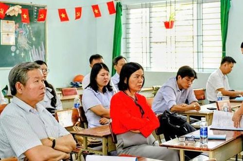 Hội nghị Sinh hoạt chuyên môn cụm: Xây dựng 'Mạng lưới tri thức' trước thềm kỳ thi tốt nghiệp