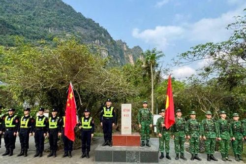 Đồn Biên phòng Đàm Thủy phối hợp tuần tra song phương quản lý, bảo vệ biên giới