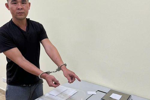 Bắt giữ 3 đối tượng tàng trữ, mua bán trái phép chất ma túy