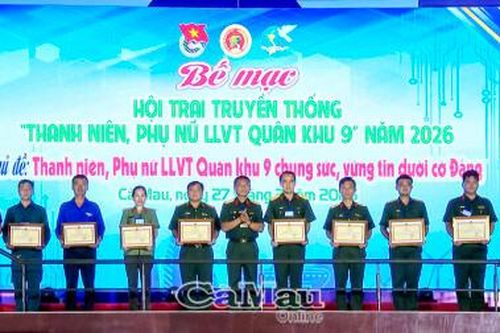 Bế mạc Hội trại Thanh niên, Phụ nữ LLVT Quân khu 9: Nhiều dấu ấn đoàn kết, xung kích
