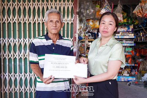 Thăm hỏi, hỗ trợ gia đình nạn nhân vụ nổ bình gas mini tại Đất Mũi