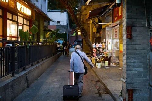 20 năm không ngừng nghỉ, cụ ông 92 tuổi làm một việc chỉ để nhớ về người vợ đã ra đi