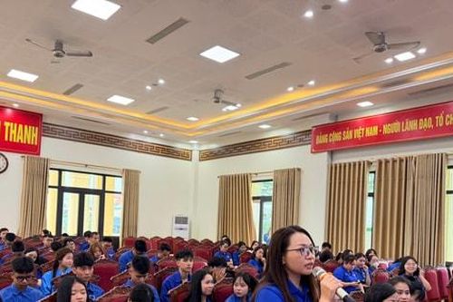 Thanh niên xã Vĩnh Thanh: Chủ động trên hành trình trở thành 'công dân số'