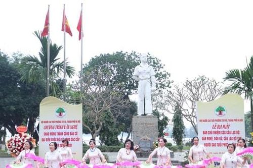 Phường Tây Hồ ra mắt hai câu lạc bộ người cao tuổi