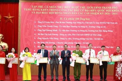 Xã Yên Lãng tổng kết công tác bầu cử, khen thưởng nhiều tổ chức, cá nhân