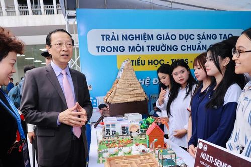 Trường học với thách thức về đào tạo nguồn nhân lực khoa học công nghệ