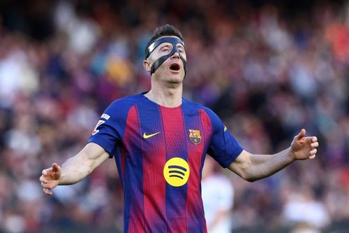 Lewandowski có thể bị giảm một nửa thu nhập