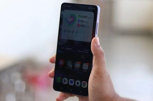 Galaxy S26 Ultra gây tranh cãi vì màn hình 'chống nhìn trộm'