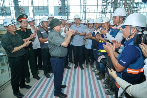 Vi phạm pháp luật thì phải xử lý, người làm tốt cần động viên, dự án phải được thúc đẩy triển khai
