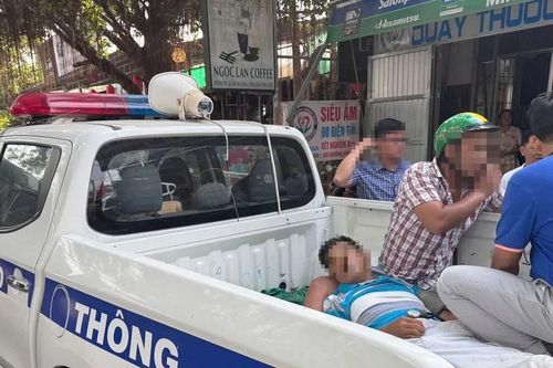 Vĩnh Long: Cảnh sát giao thông đưa người đàn ông nhồi máu cơ tim đi cấp cứu kịp thời