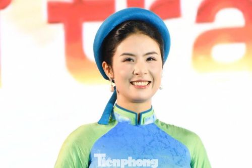 Hoa hậu Ngọc Hân và dàn người đẹp trình diễn áo dài di sản tại Nha Trang