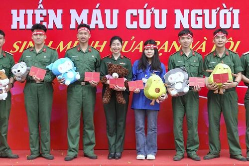 Chủ Nhật Đỏ tại Học viện Hậu cần: Trao gửi niềm tin và sự sống