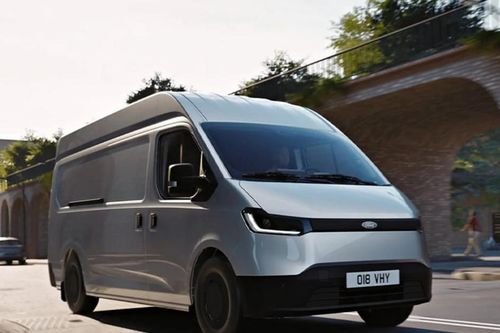Xe van điện Ford Transit bổ sung phiên bản giá rẻ