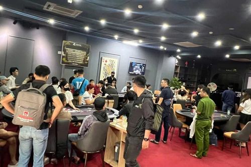 Đà Nẵng triệt phá câu lạc bộ poker tổ chức đánh bạc trái phép