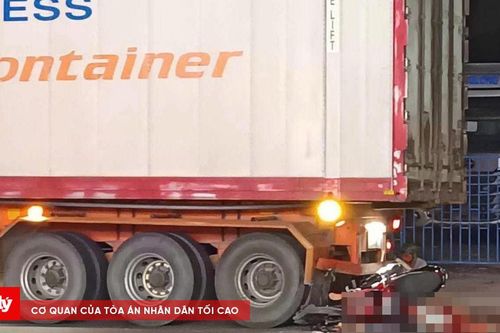Va chạm với xe đầu kéo, người đàn ông tử vong