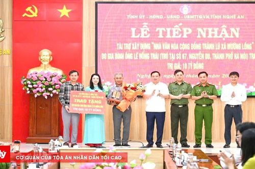 Bàn giao công trình Nhà văn hóa cộng đồng gắn với phòng tránh thiên tai