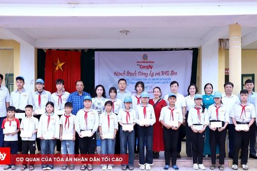 Kết nối yêu thương, sẻ chia cộng đồng từ 'Hành trình công lý và trái tim'