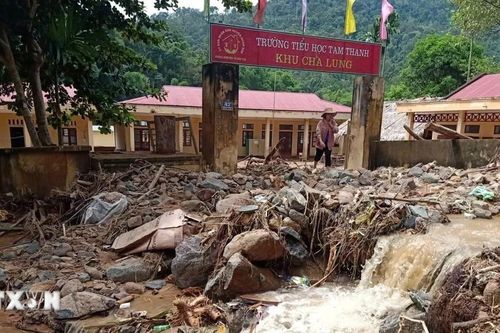 Nỗ lực vượt khó giữ nhịp học không bị đứt quãng