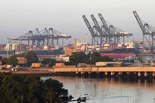Chiến sự Iran giúp cảng Pakistan đạt sản lượng trung chuyển cả năm chỉ trong 24 ngày